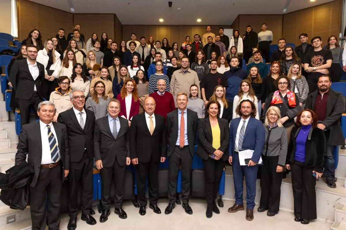 Türkiye-Hollanda İlişkileri Konferansı