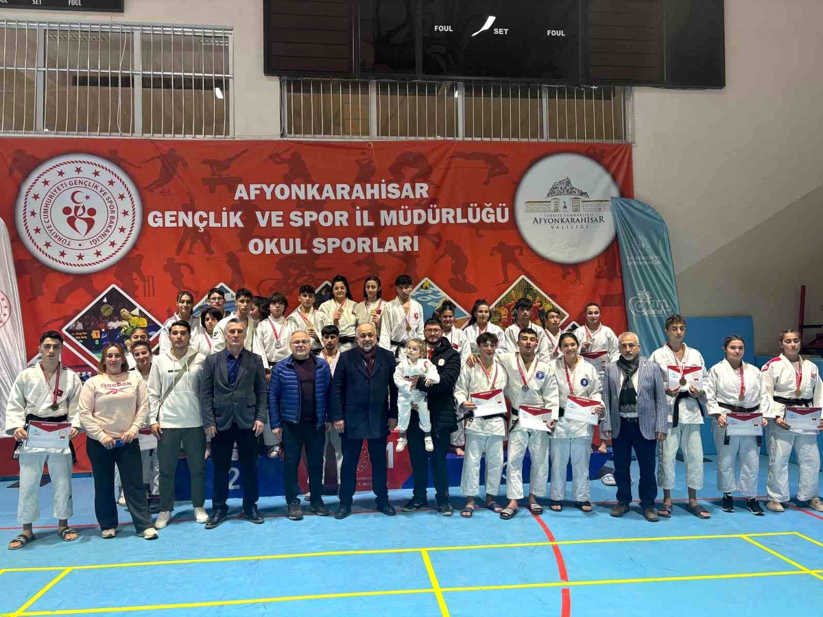 Judocular Afyonkarahisar\'da Buluştu