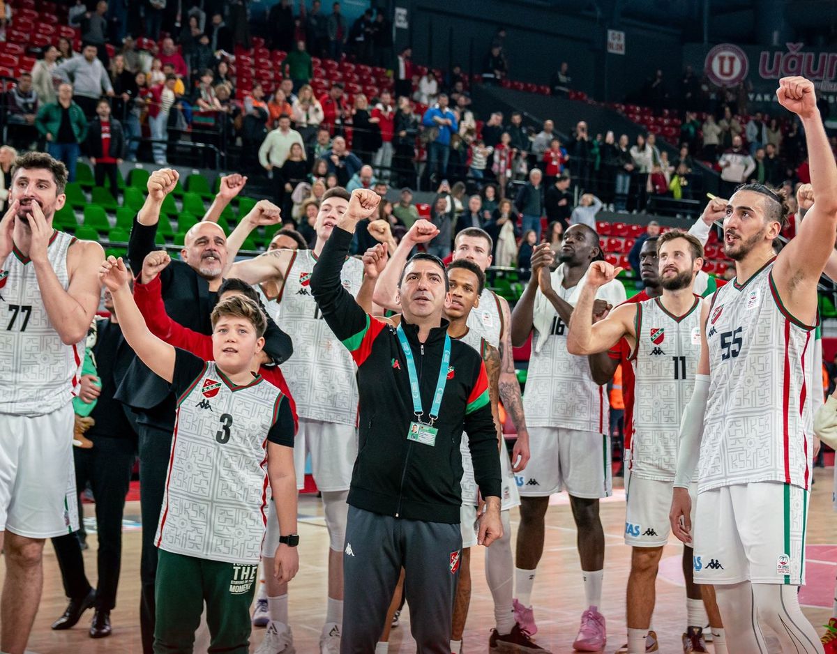 Karşıyaka, Süper Lig\'de Fırtına Gibi Esiyor