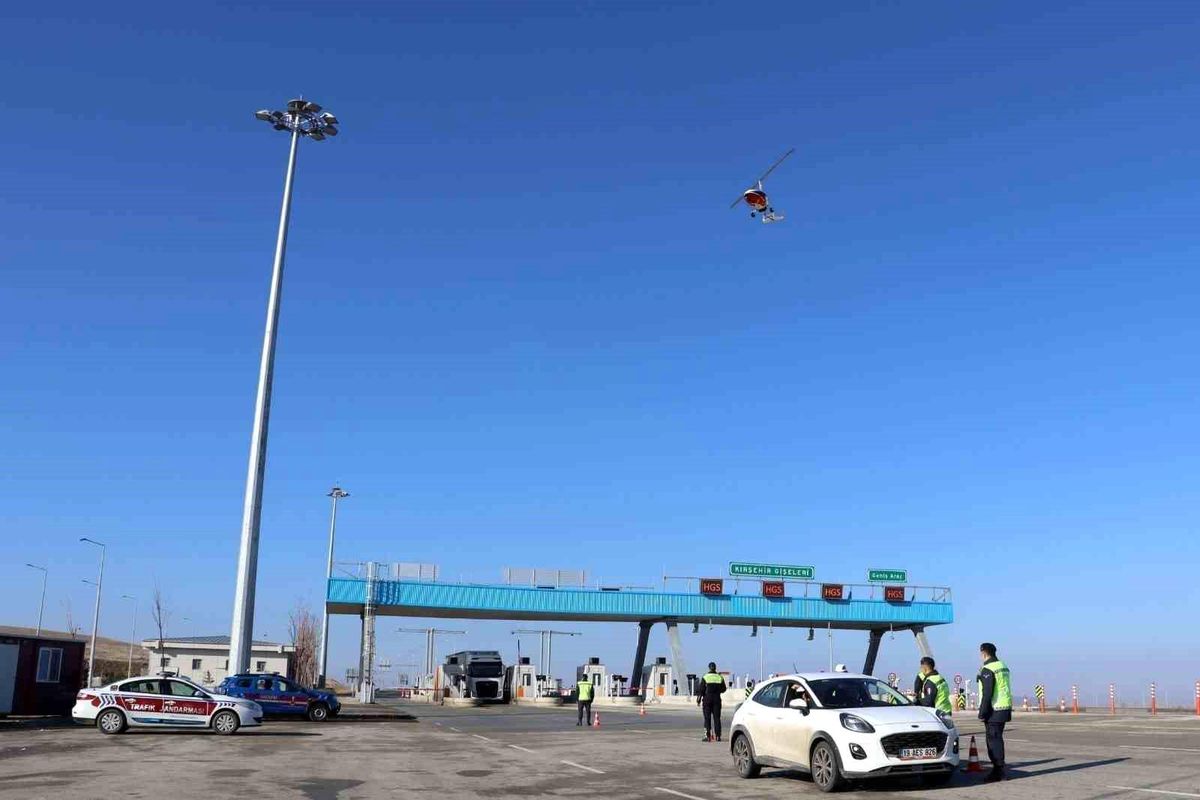 Kırşehir\'de Havadan Trafik Denetimi
