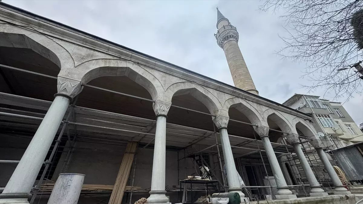 Hayrabolu\'daki 6 Asırlık Cami Restorasyonunda Son Durum