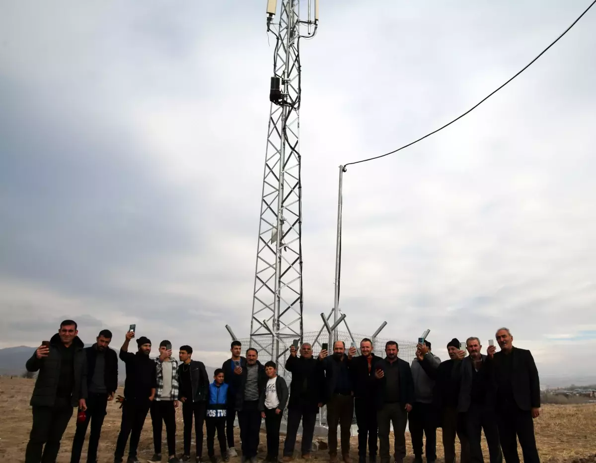 Bucakönü Mahallesi\'nde Baz İstasyonu ile İletişim Kolaylaştı