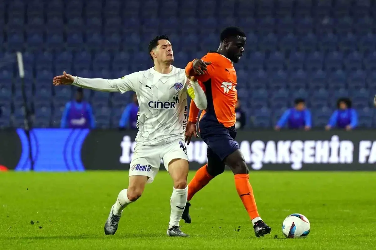 Başakşehir - Kasımpaşa Maçı: İlk Yarı Sonucu 2-1