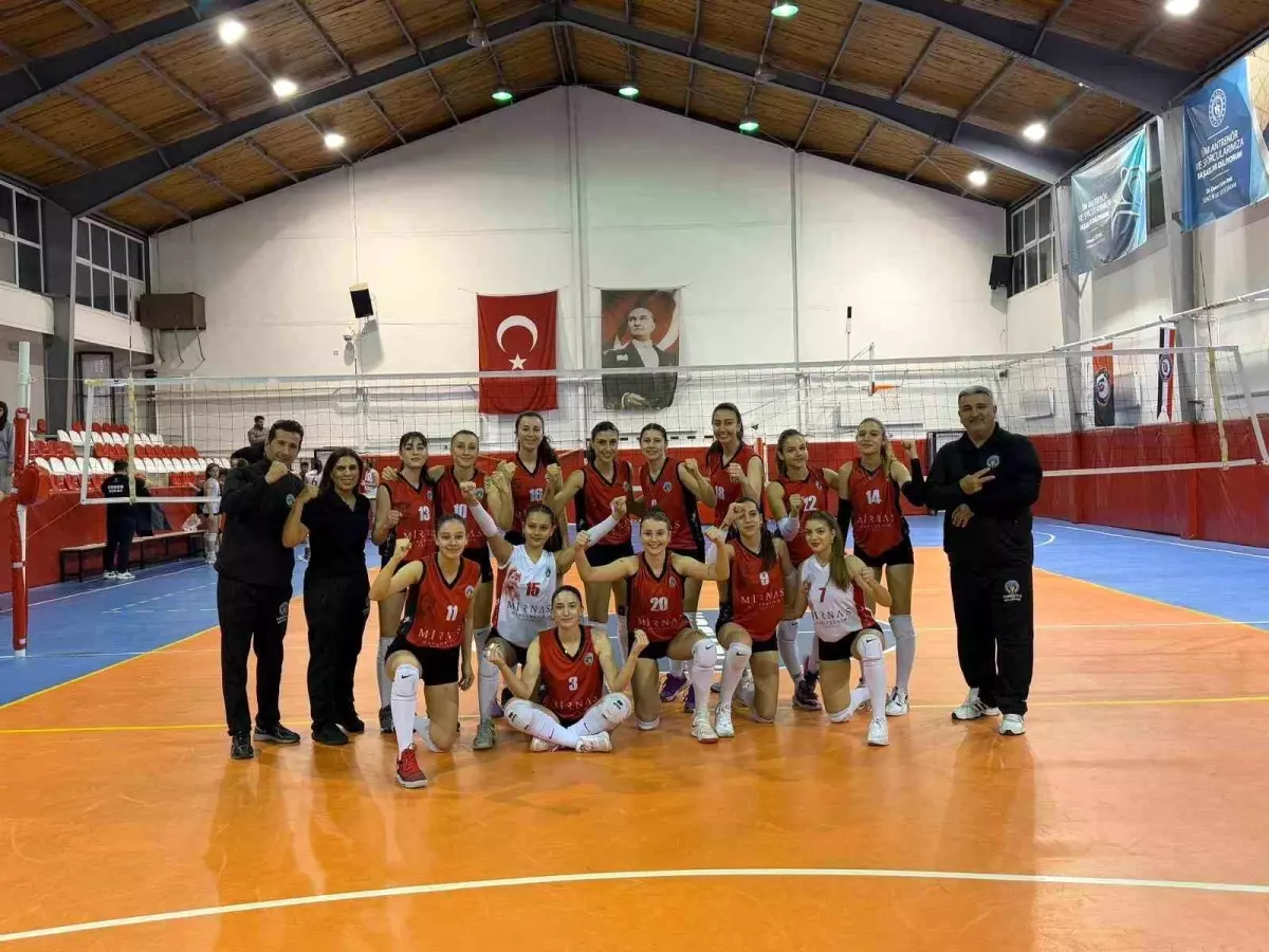 Turgutlu Belediyespor Kadın Takımları Peş Peşe Galip Geldi