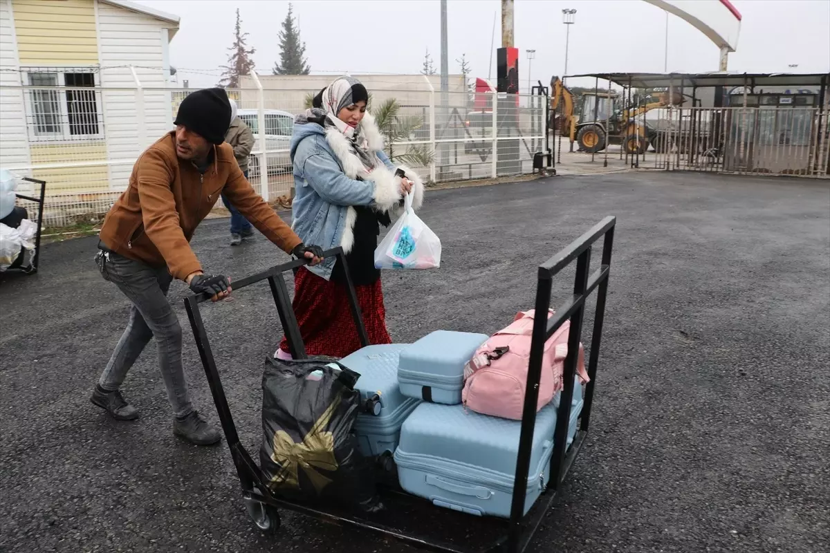 Suriyelilerin Ülkelerine Dönüşü Devam Ediyor