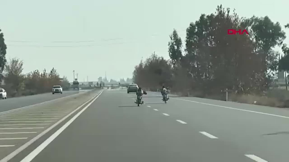 Kırıkhan\'da Motosikletle Yüzüstü Yolculuk