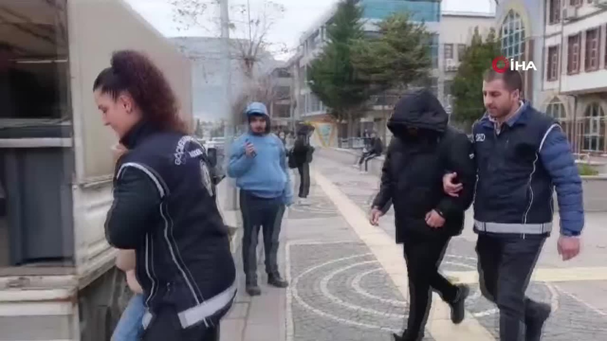 Amasya\'da Kaçak Göçmen Taşırken Yakalandılar