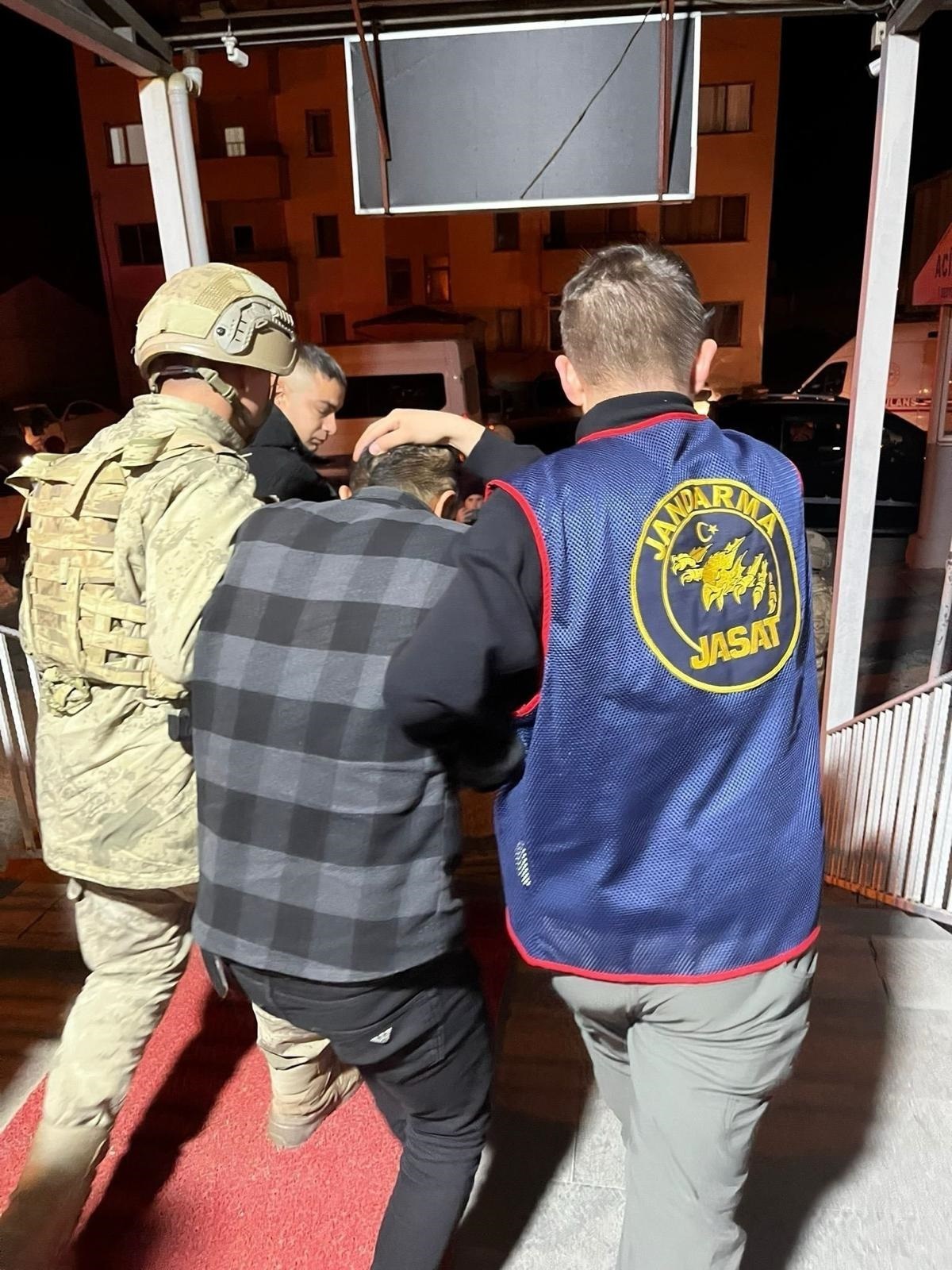 Van\'da İki Firari Hükümlü Operasyonla Yakalandı