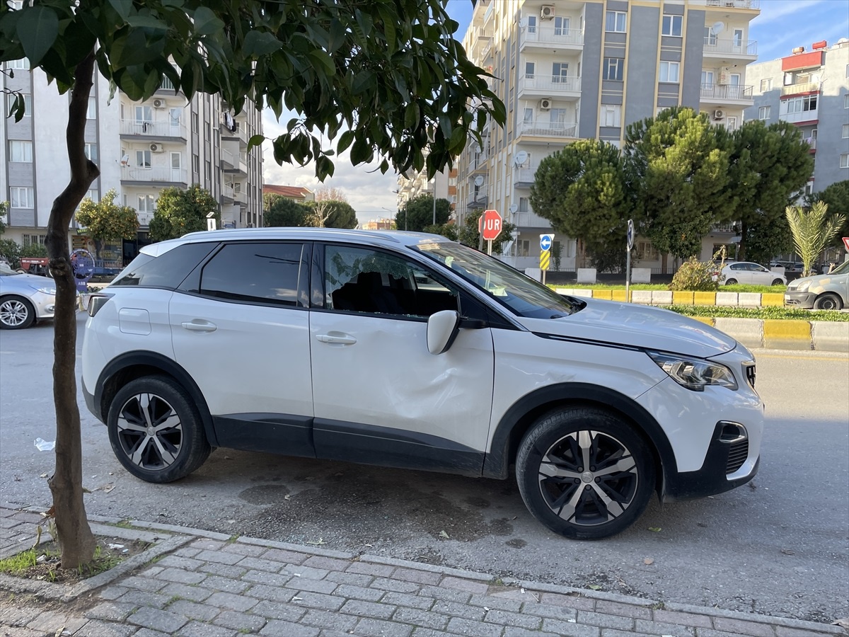 Aydın\'da Otomobil-Motosiklet Kazası: 2 Yaralı