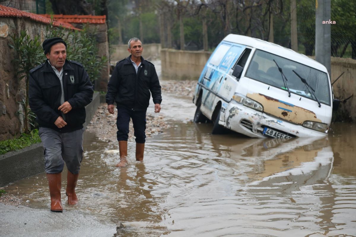 Bodrum Belediyesi, Yağışlar Nedeniyle Taşkın ve Su Baskınlarına Karşı Önlem Alıyor