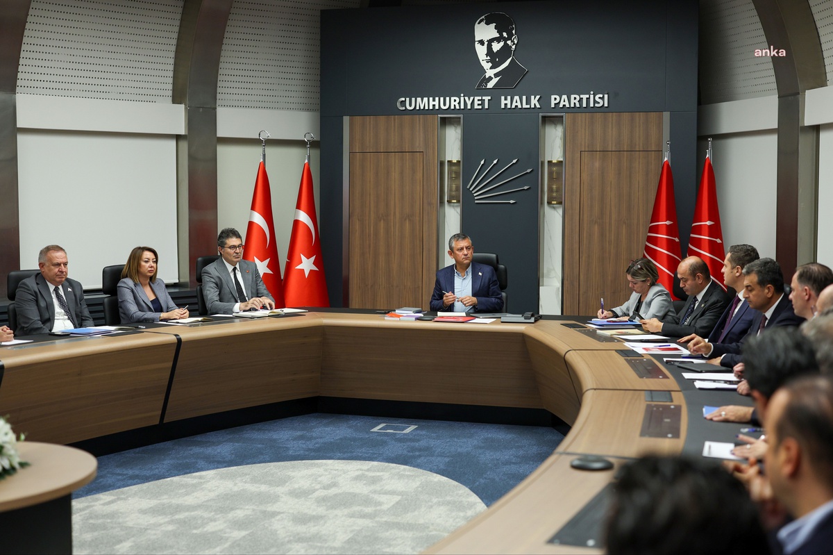 CHP, Yeni Yıl Planlaması İçin Toplanıyor