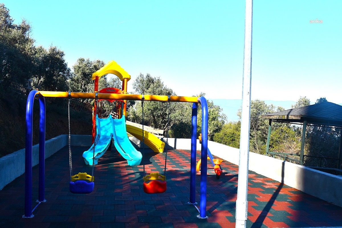 Gemlik\'te Park ve Oyun Alanları Yenileniyor