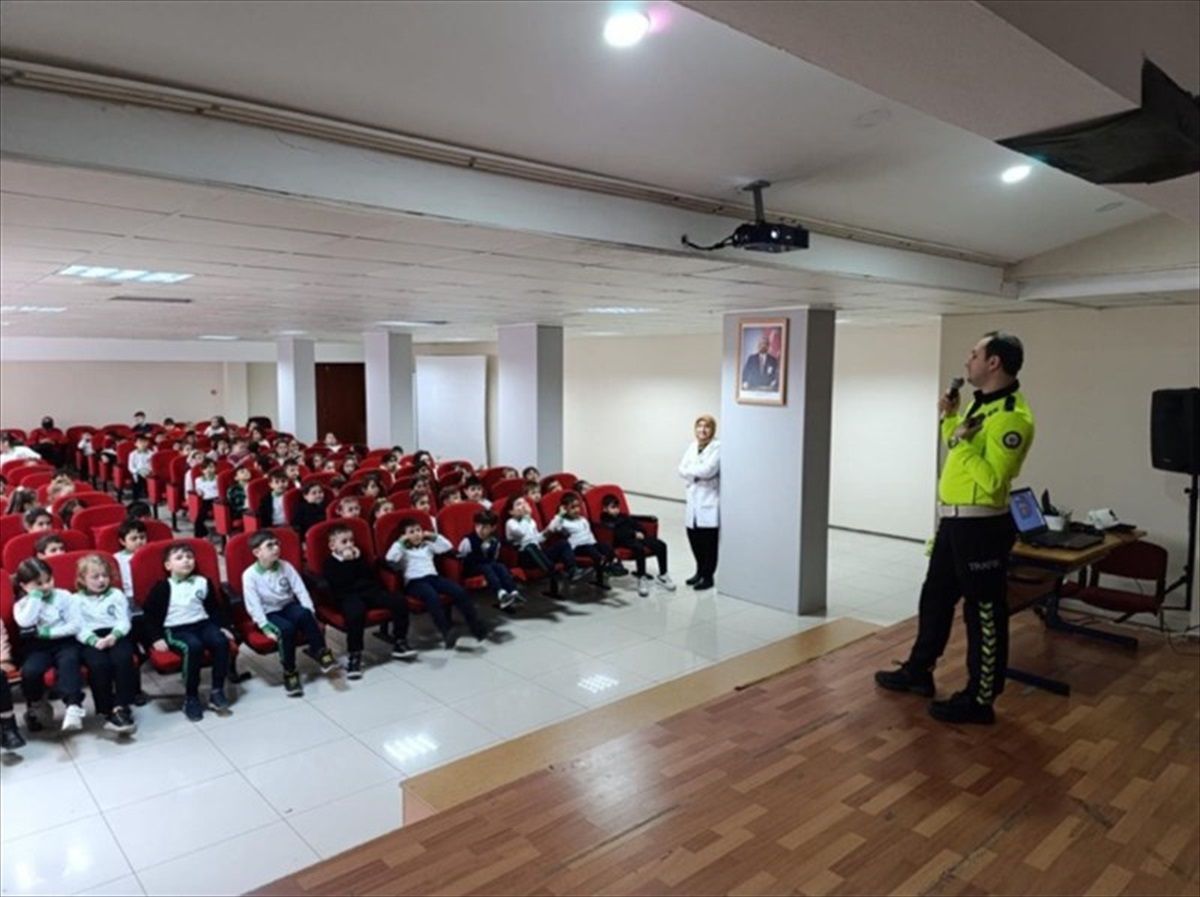 Giresun\'da Öğrencilere Bilinçlendirme Eğitimleri