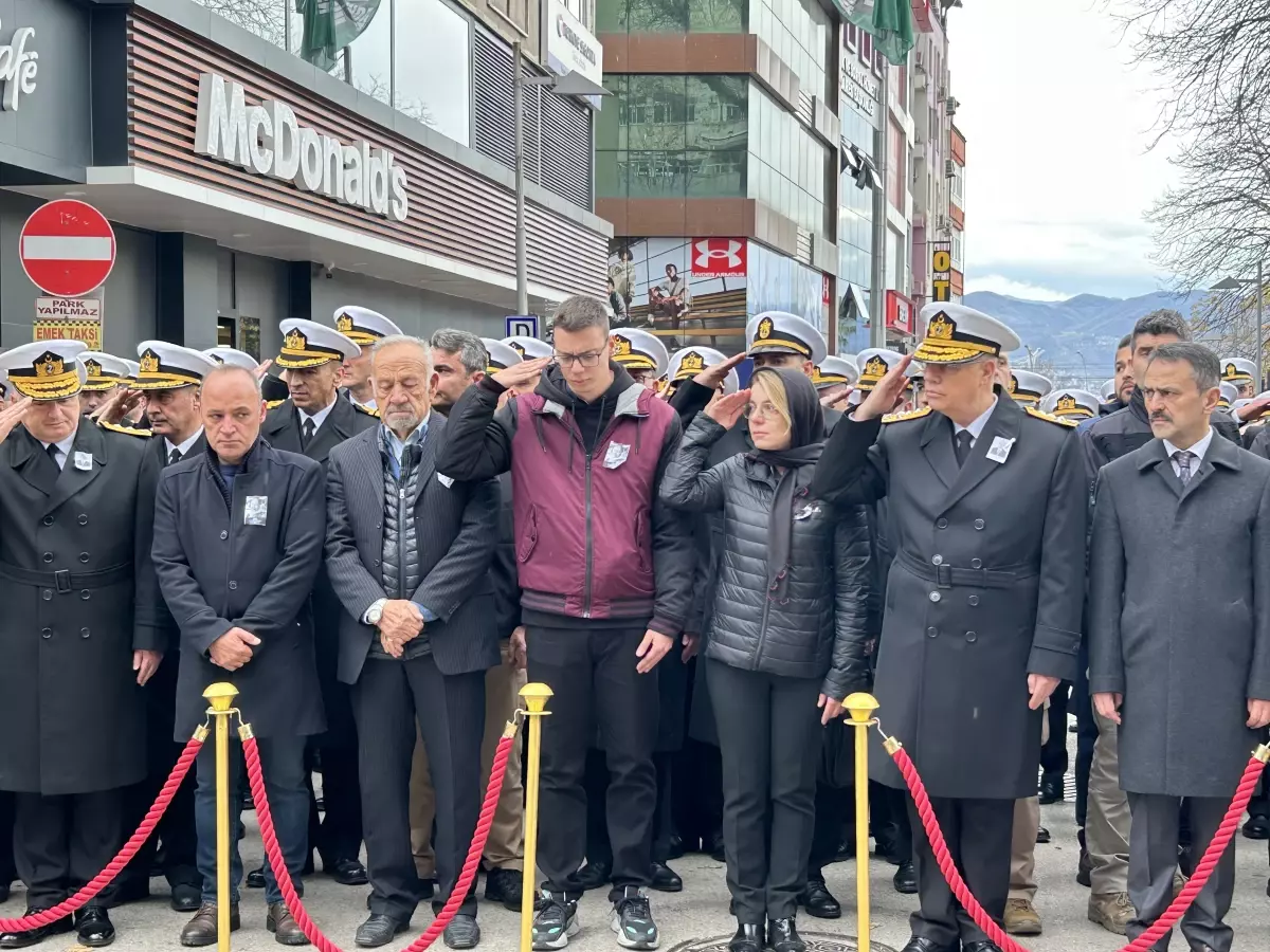 Helikopter kazasında ölen pilot, son yolculuğuna uğurlandı (2)