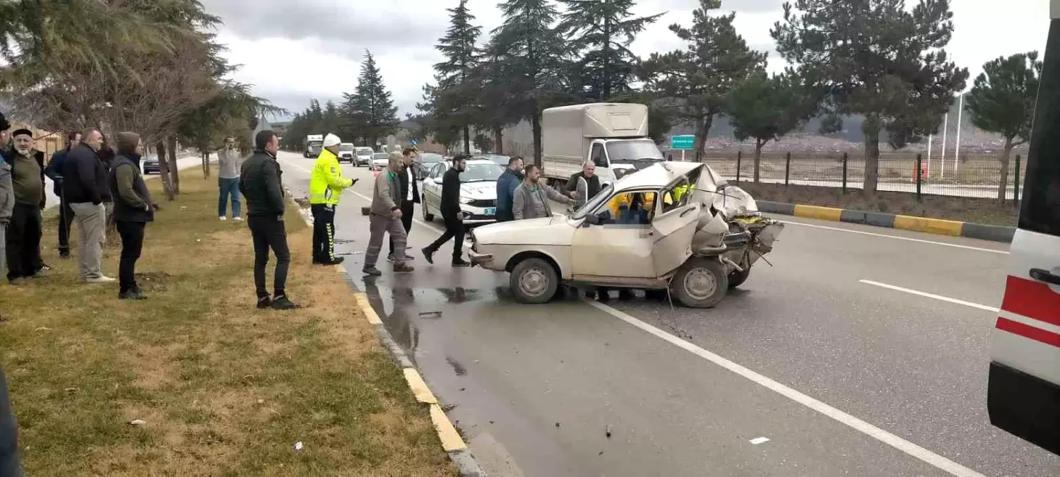 Isparta\'da Trafik Kazası: Sürücü Hayatını Kaybetti