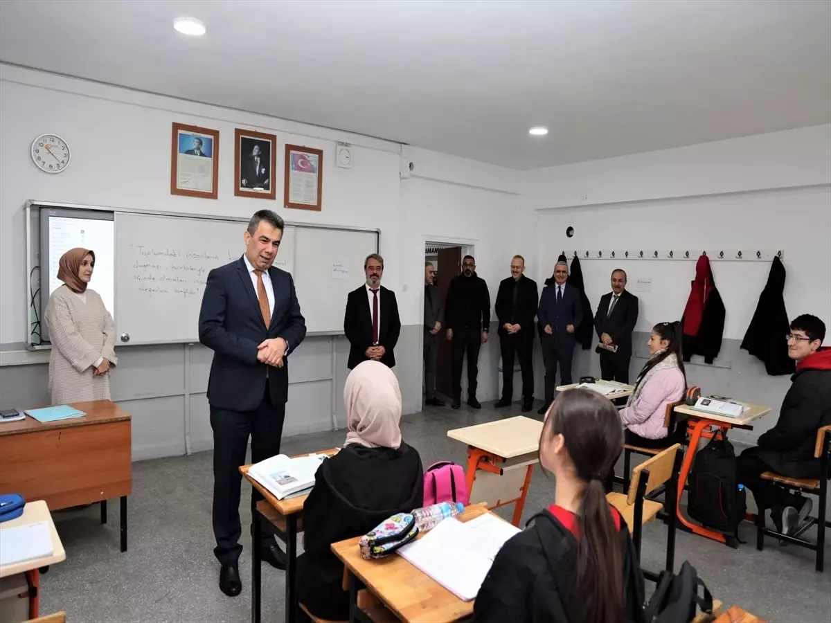 Kastamonu İl Milli Eğitim Müdürü Tosya\'yı Ziyaret Etti