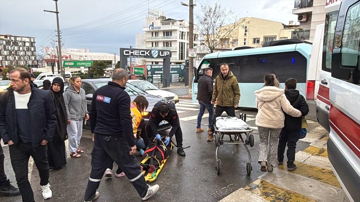 Otomobil Yayaya Çarptı: 1 Ağır Yaralı