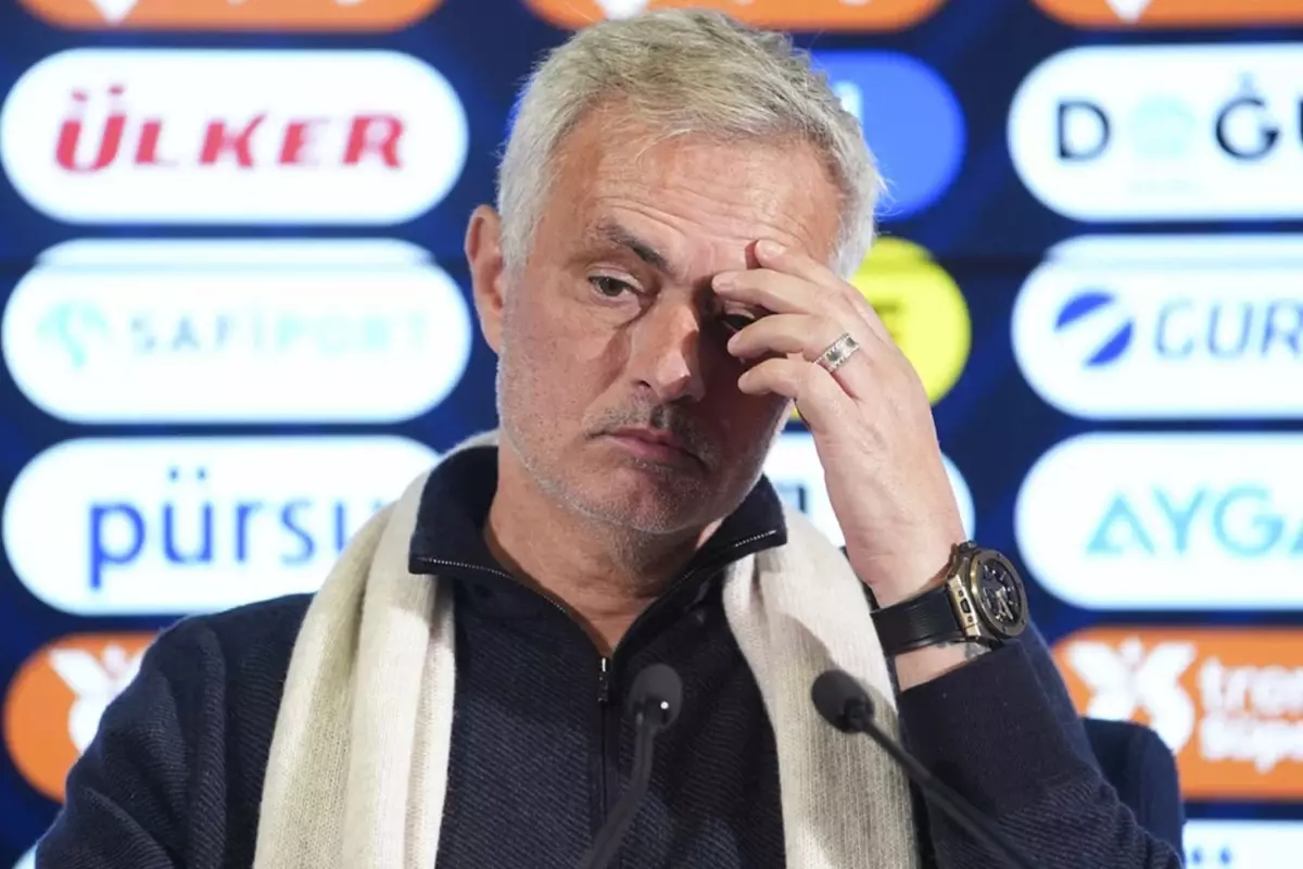 Fenerbahçe\'den bedavaya gönderdiği yıldız, Mourinho\'yu pişman etti