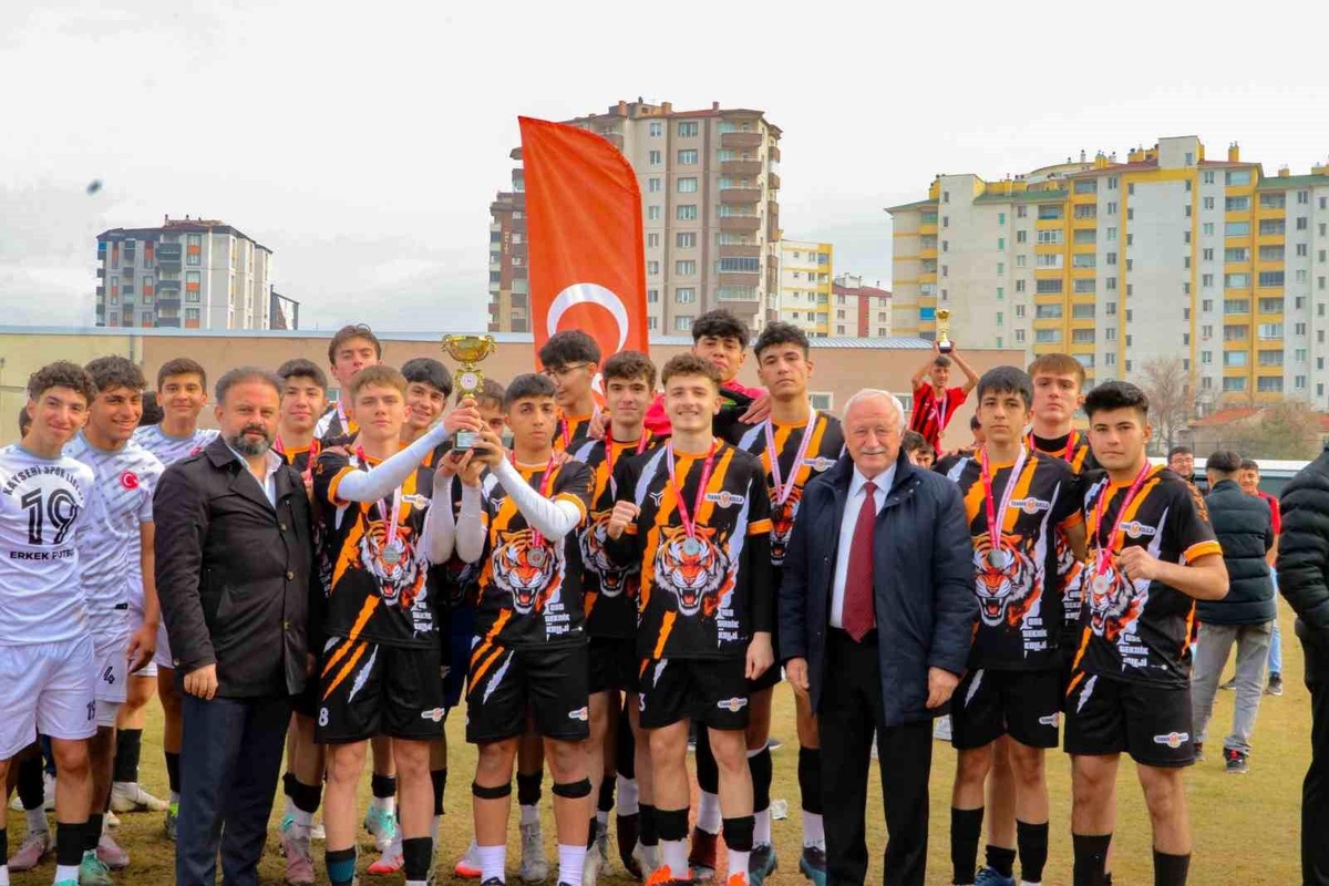 Kayseri Okul Sporları Futbol Finali Sona Erdi