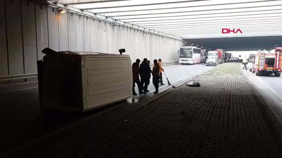 Malatya\'da Otomobil ile Minibüs Çarpıştı: 2 Yaralı