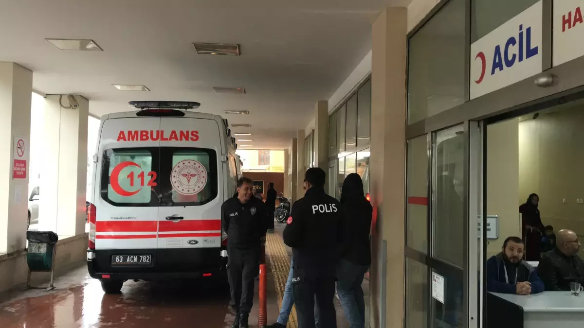 Şanlıurfa\'da Trafik Kazası: Kamyonet Sürücüsü Hayatını Kaybetti