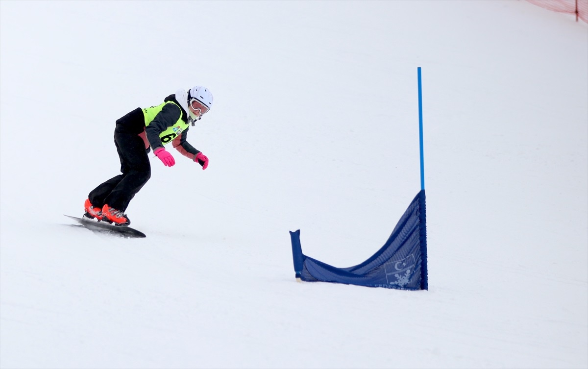 Snowboard Milli Takım Seçmeleri Erzurum\'da Başladı