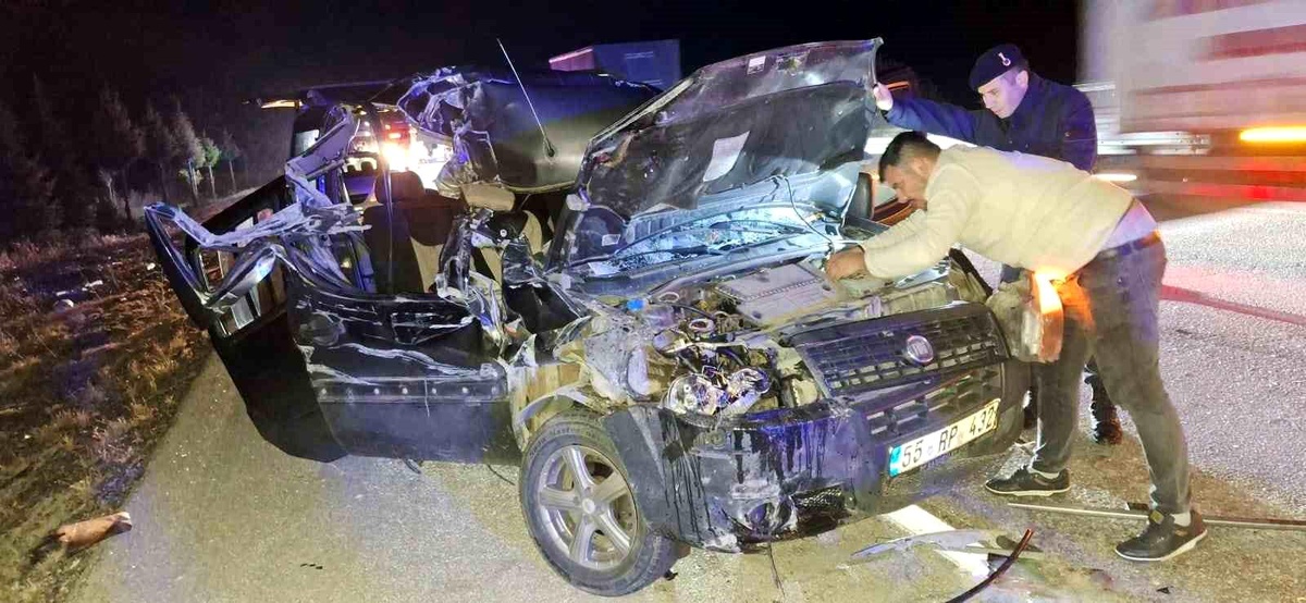Afyonkarahisar\'da Trafik Kazası: 5 Yaralı