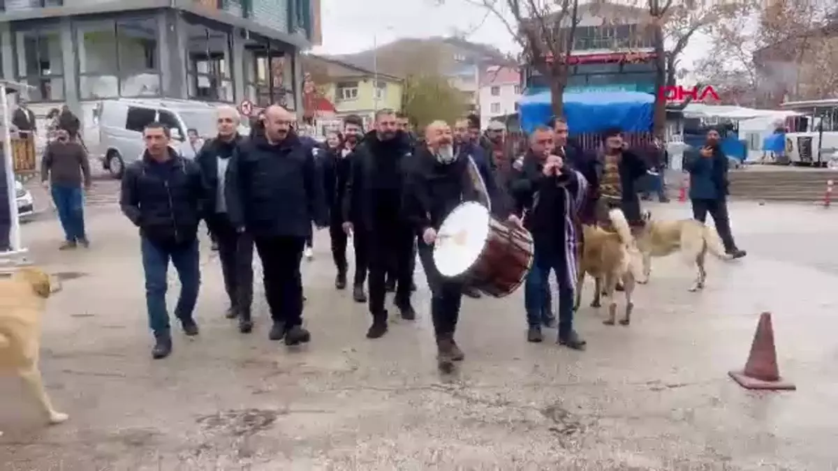 Tunceli\'de Avukatlar \'Gağan\' Geleneğiyle Yeni Yılı Karşıladı