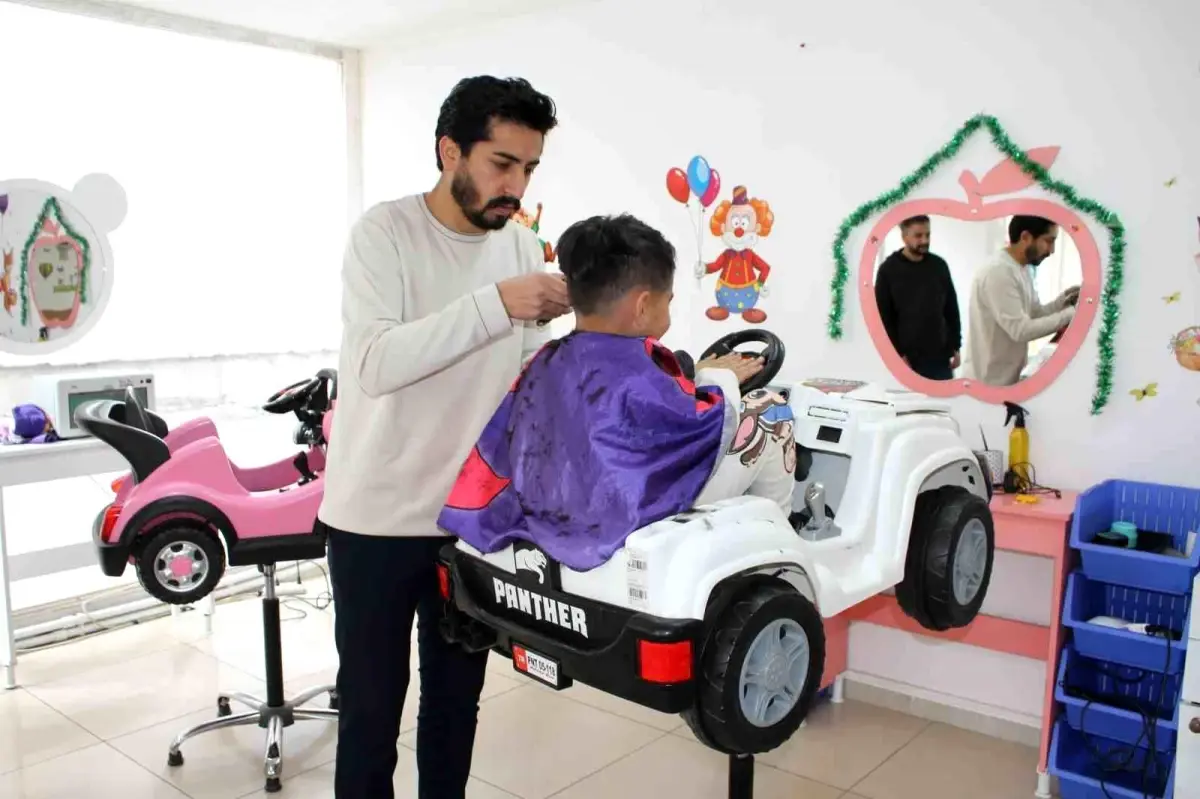 Van\'da Çocuklar için Eğlenceli Kuaför