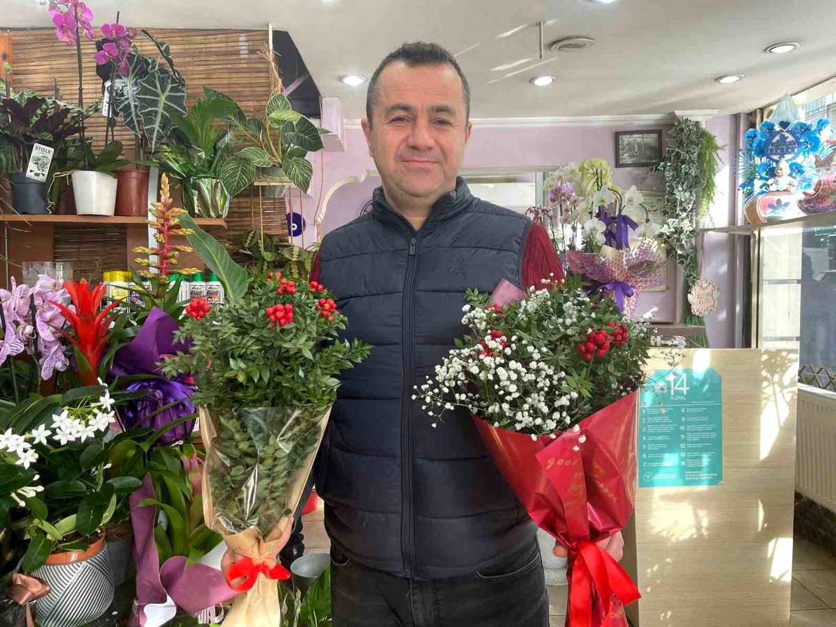 Kokina Çiçeği Yılbaşı Favorisi
