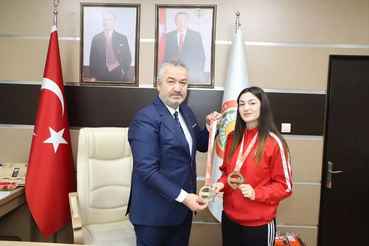 Başkan Topaloğlu\'ndan Sporculara Ziyaret