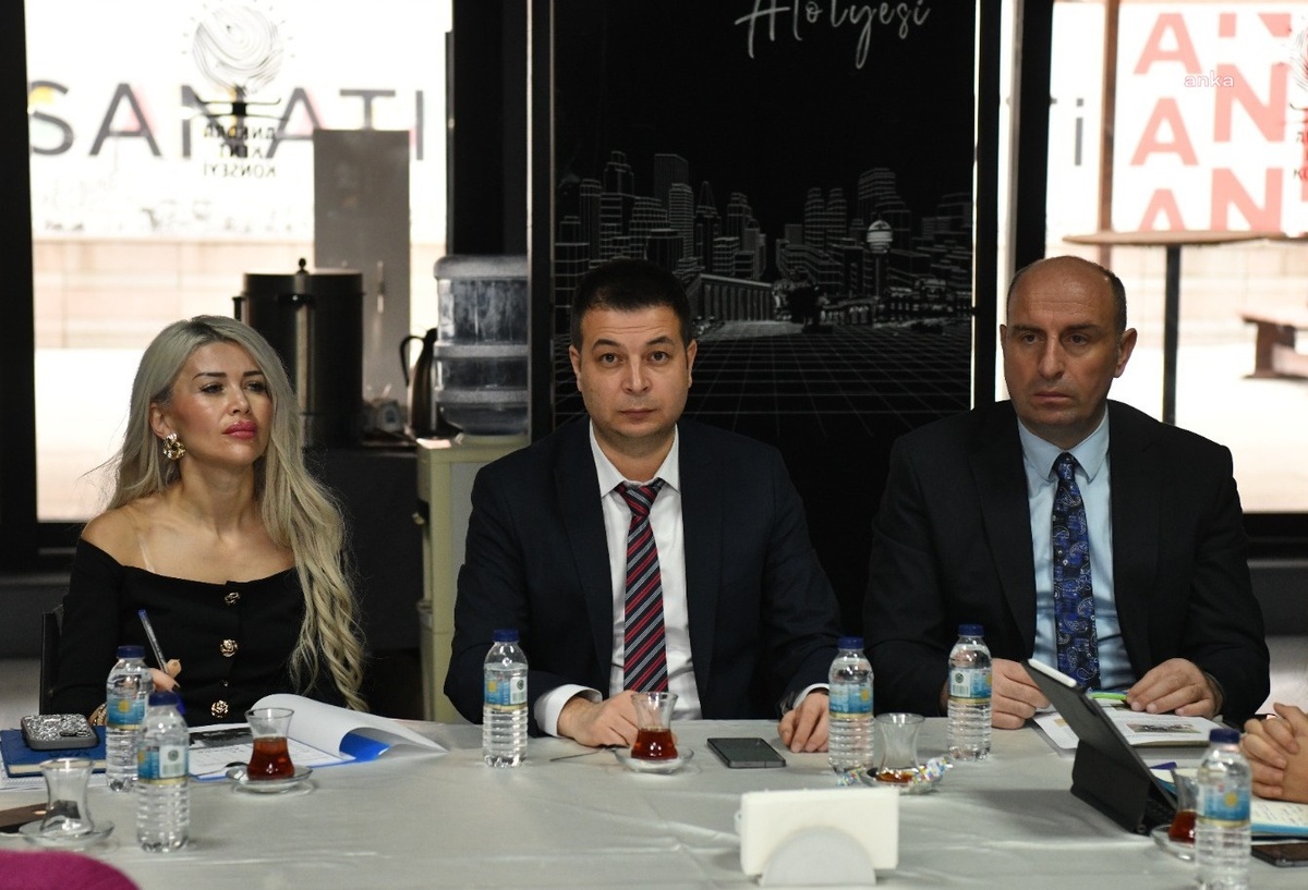 Asgari Ücret Tepkileri Artarken Belediyeler Sosyal Yardımları Artırma Kararı Aldı