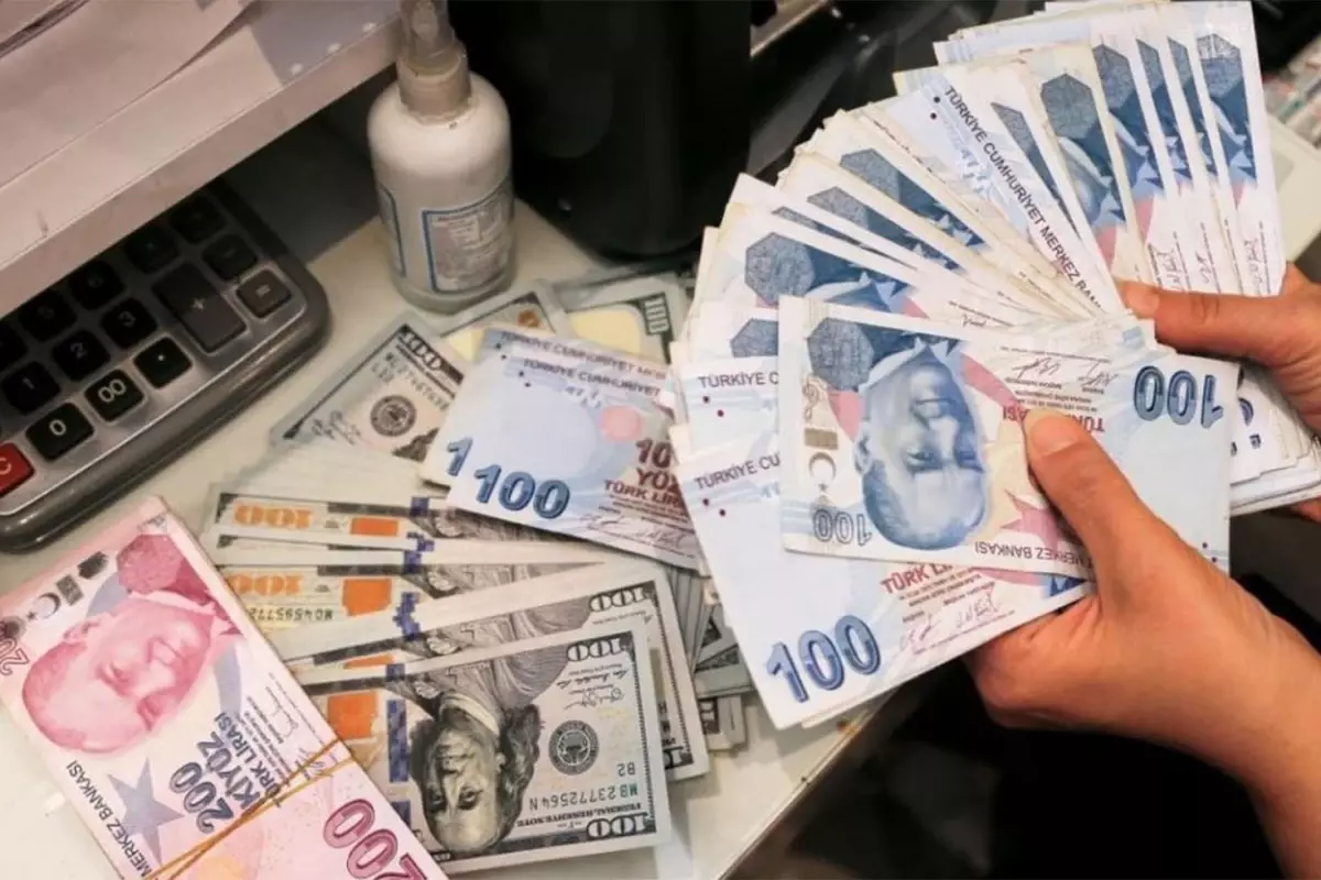 Asgari ücret dolar bazında arttı mı?