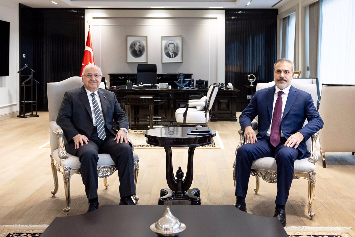 Hakan Fidan ve Yaşar Güler Ankara\'da Bir Araya Geldi