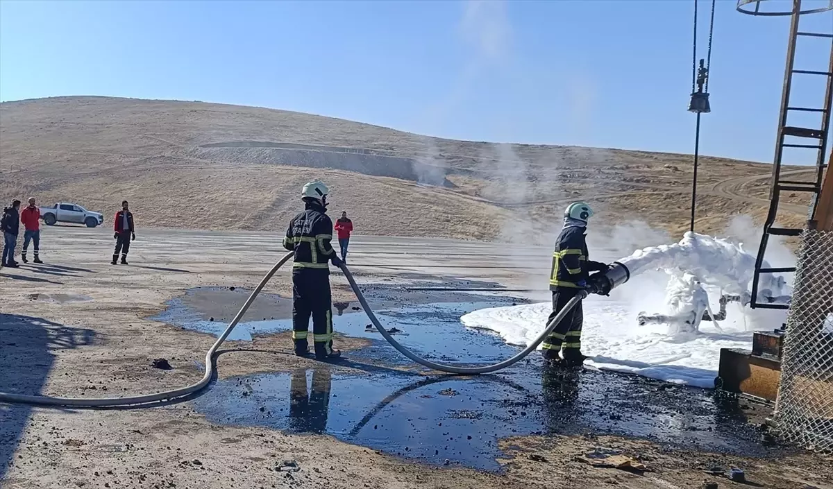 Batman\'da Petrol Kuyusunda Yangın