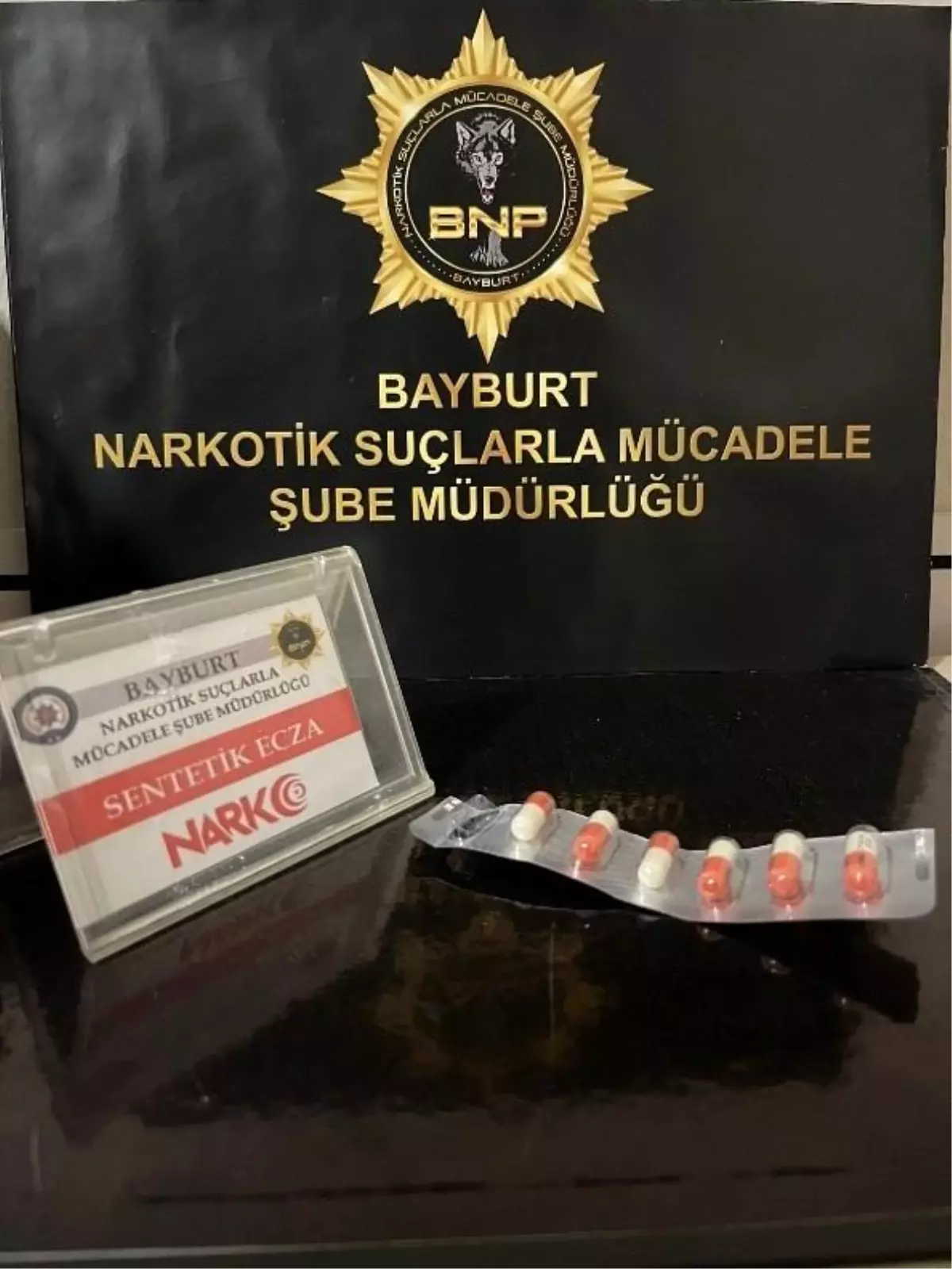 Bayburt\'ta Sentetik Hap Ele Geçirildi