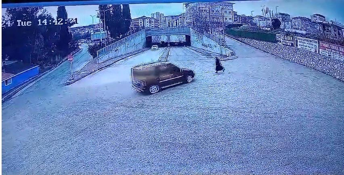 Bilecik\'te Yayaya Araç Çarptı