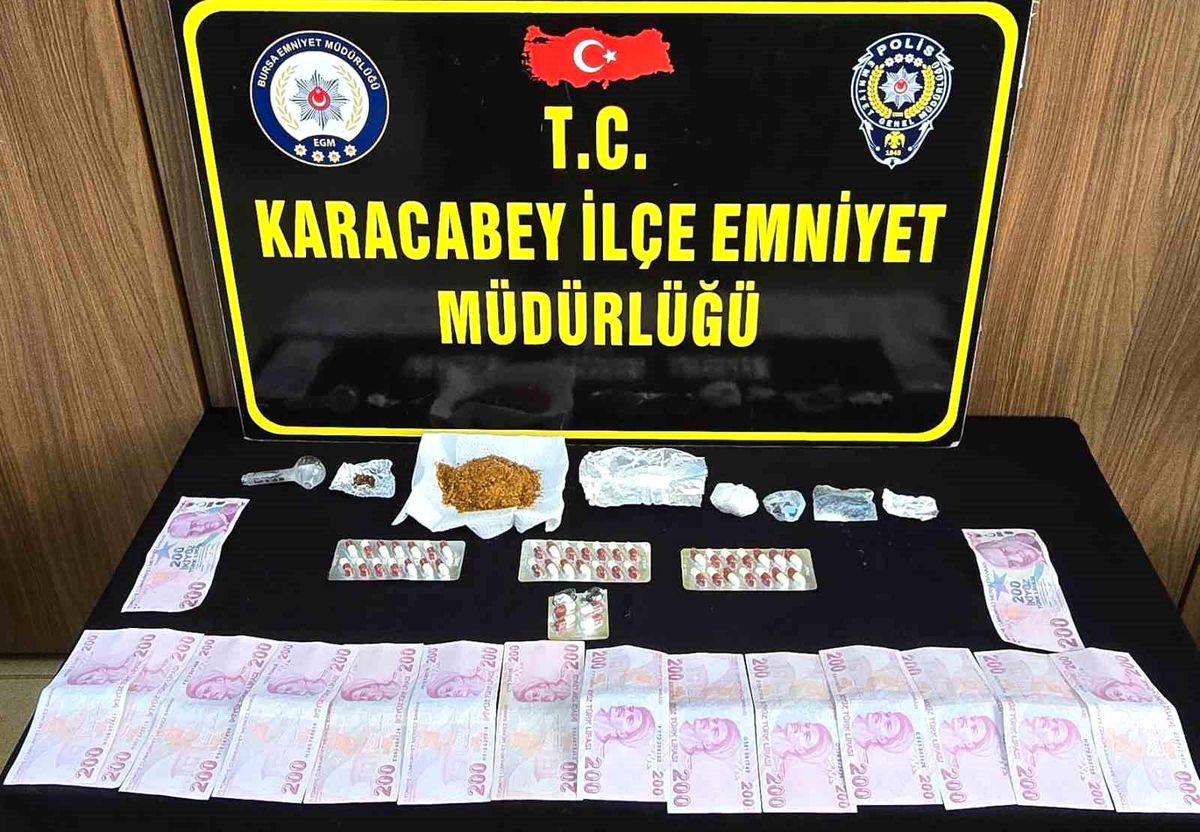 Karacabey\'de Uyuşturucu Operasyonu: 4 Gözaltı