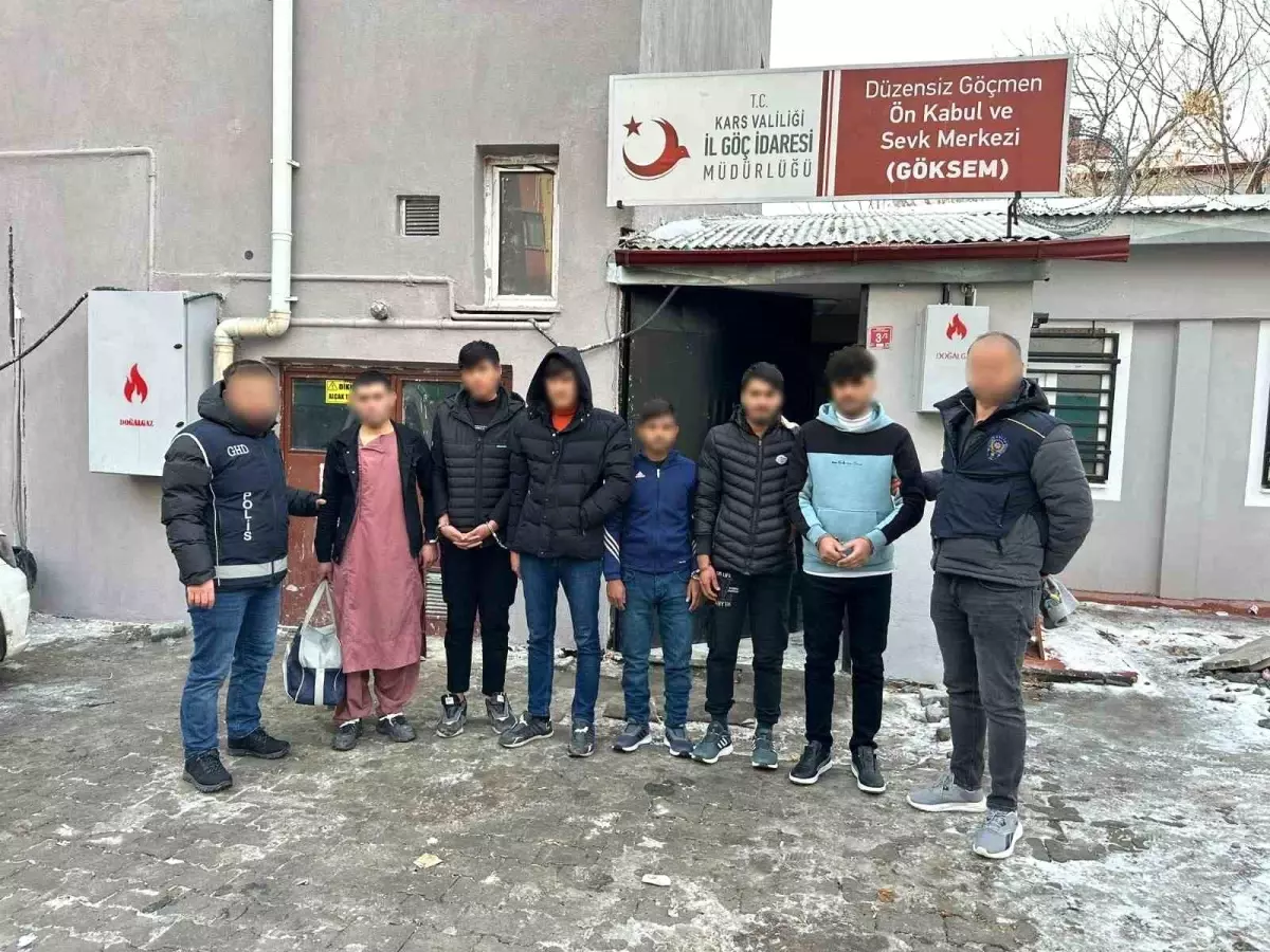 Kars\'ta 6 Düzensiz Göçmen Yakalandı