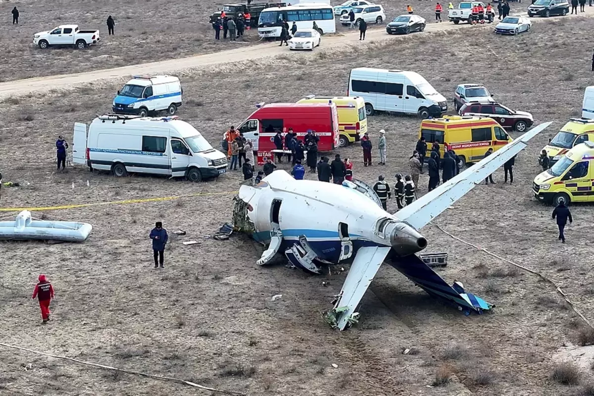 Kazakistan\'dan düşen uçakta 38 kişi hayatını kaybetti