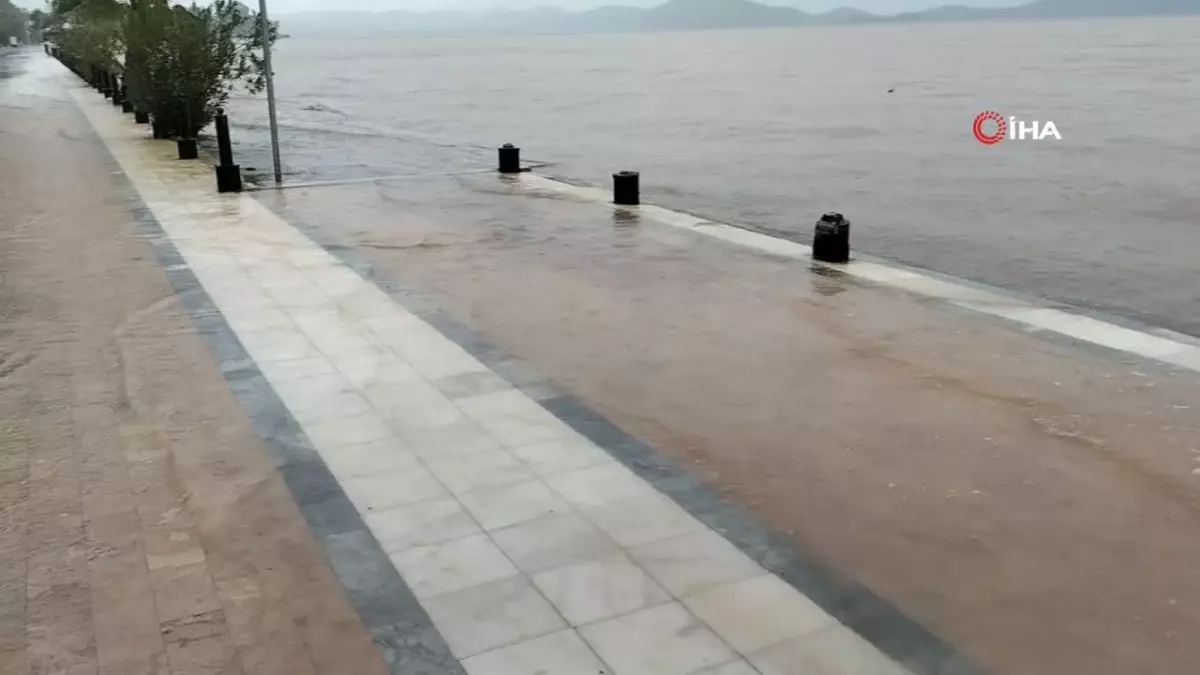 Köyceğiz Gölü Taştı, Yürüyüş Yolu Sular Altında