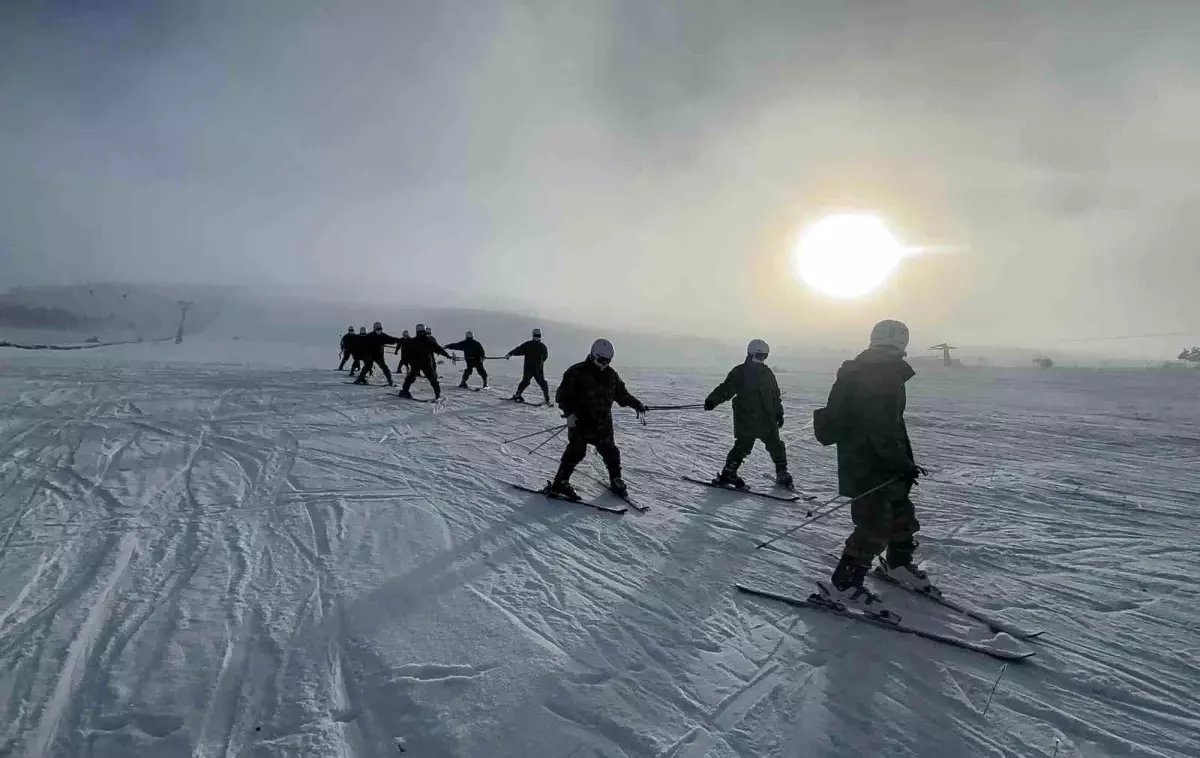 Mehmetçik Kış Tatbikatı için Hazırlanıyor