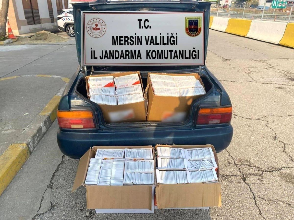 Mersin\'de Kaçak Makaron Operasyonu