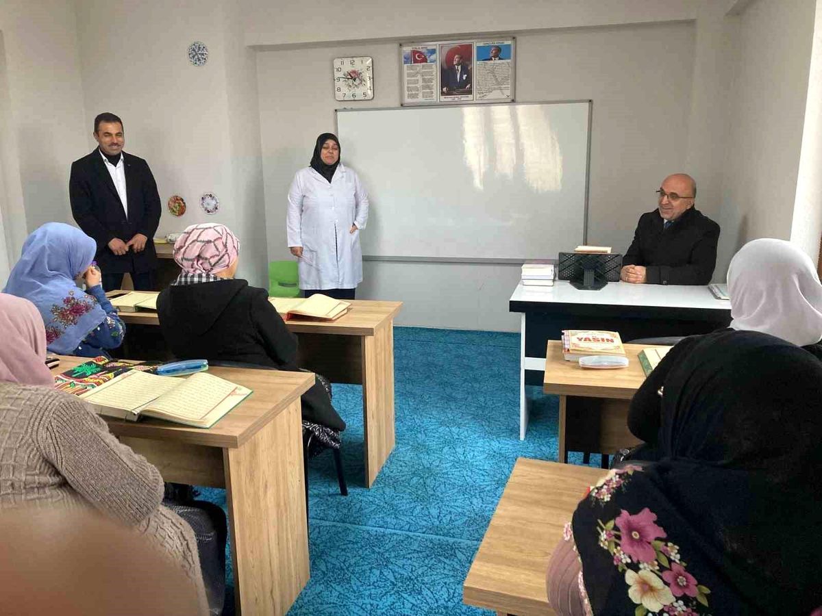 İl Müftüsü İmamoğlu Kurs Ziyaretinde
