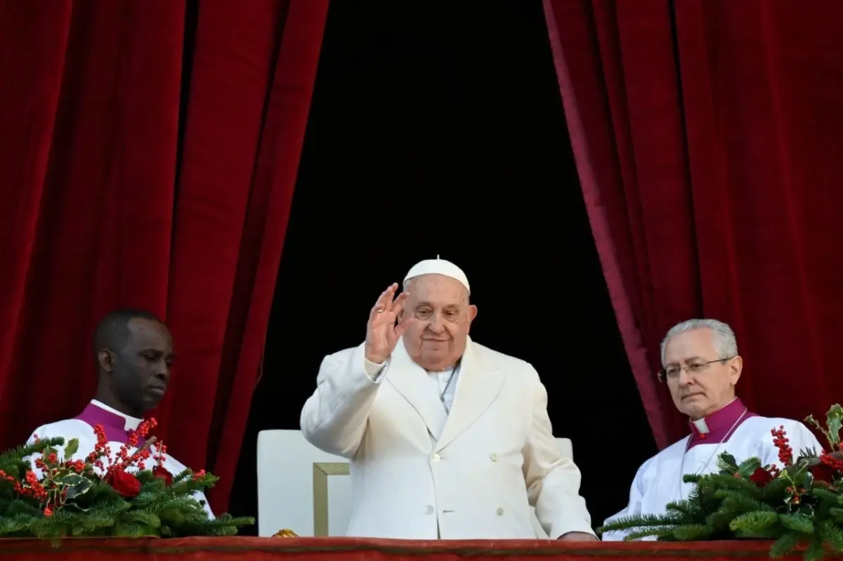 Papa Francis\'ten Noel Ayininde Silahların Susturulması Çağrısı