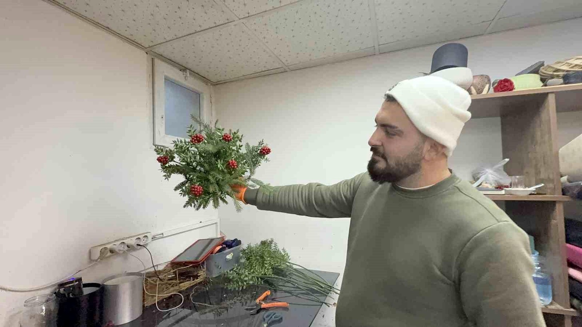 Kokina Çiçeği Yılbaşı\'nda Yüz Güldürüyor