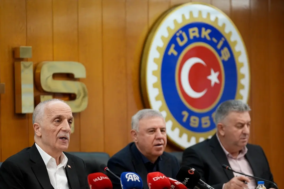 TÜRK-İŞ Başkanı Atalay\'dan Asgari Ücret Açıklaması