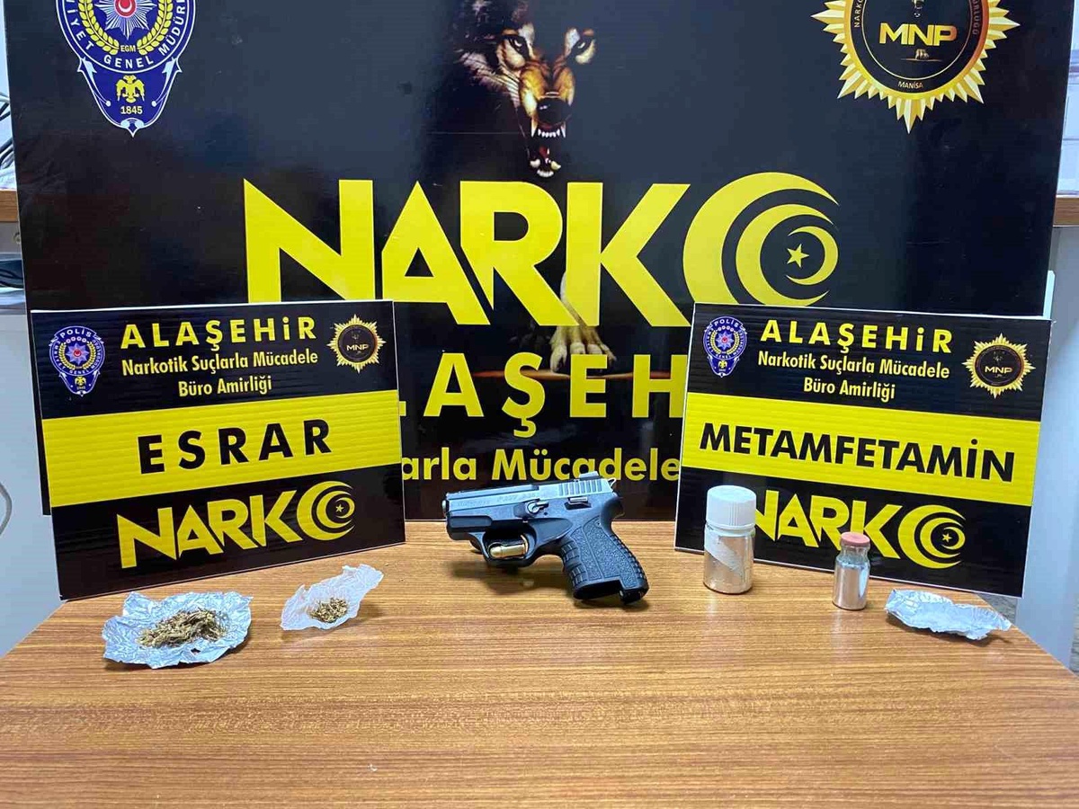 Alaşehir\'de Uyuşturucu ve Tabanca Ele Geçirildi