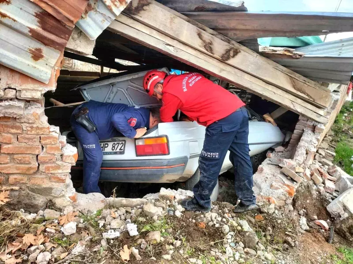 Havran\'da Trafik Kazası: Sürücü Hayatını Kaybetti