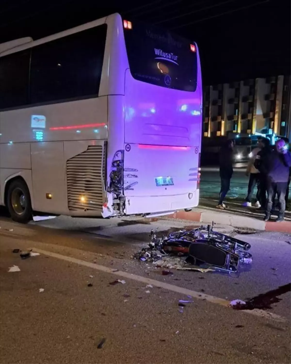 Çanakkale\'de Motosiklet Kazası: 17 Yaşındaki Eray Hayatını Kaybetti